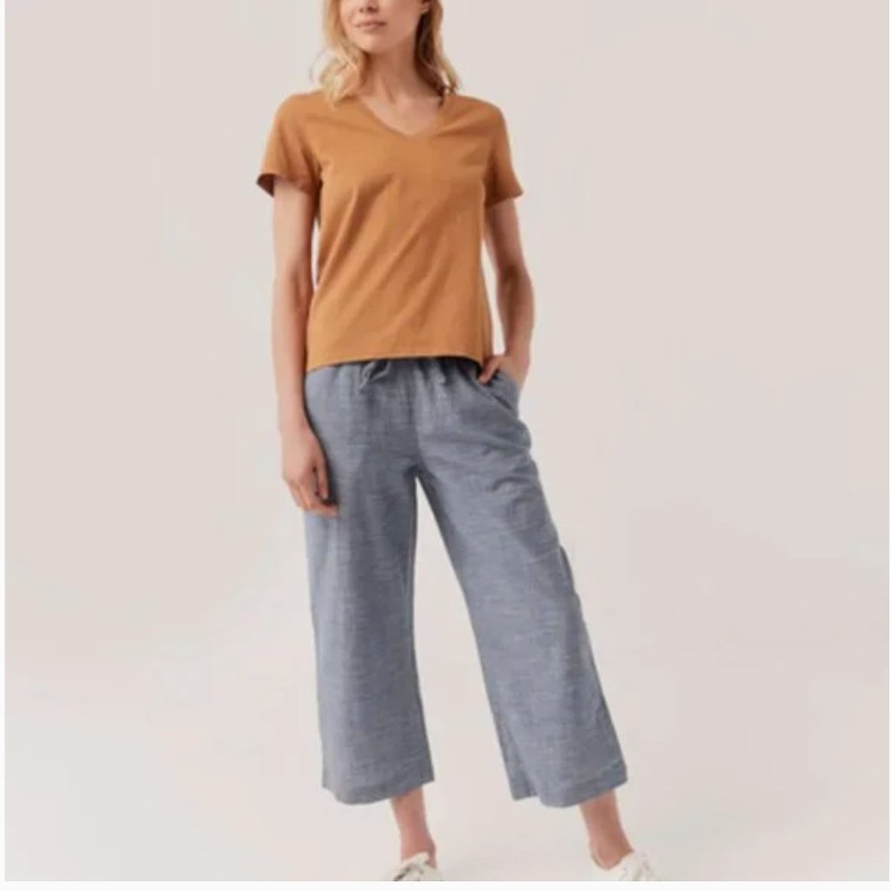 Wide-Leg Cropped Linen Blend Pants in Blue